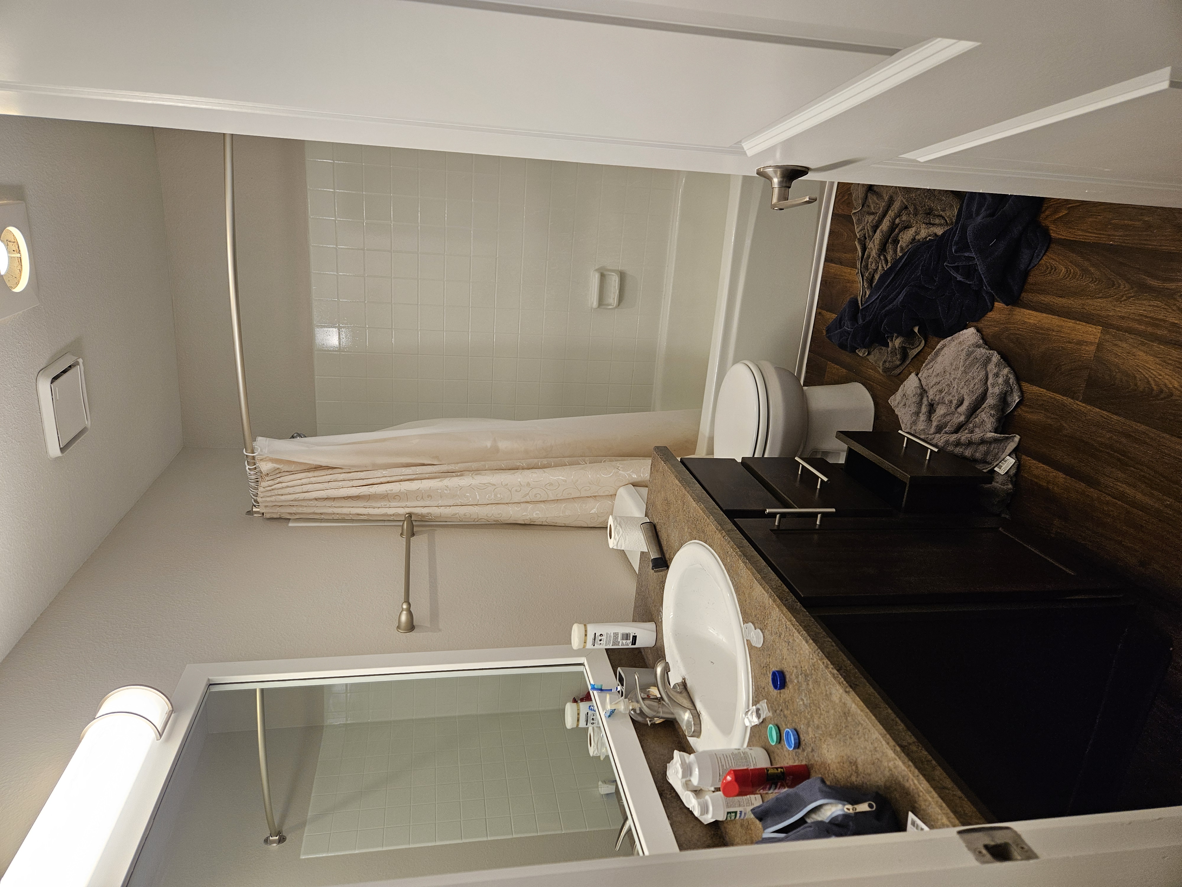 After cleaning - Bathroom deep clean · NE Portland